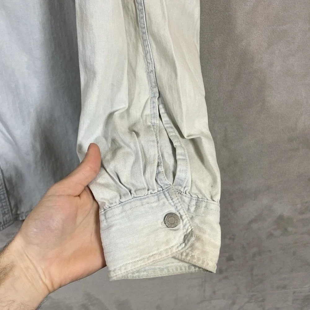 Vintage Levis Shirt Mens XL Blue Denim Jean Metal Button Up Faded Utility Work